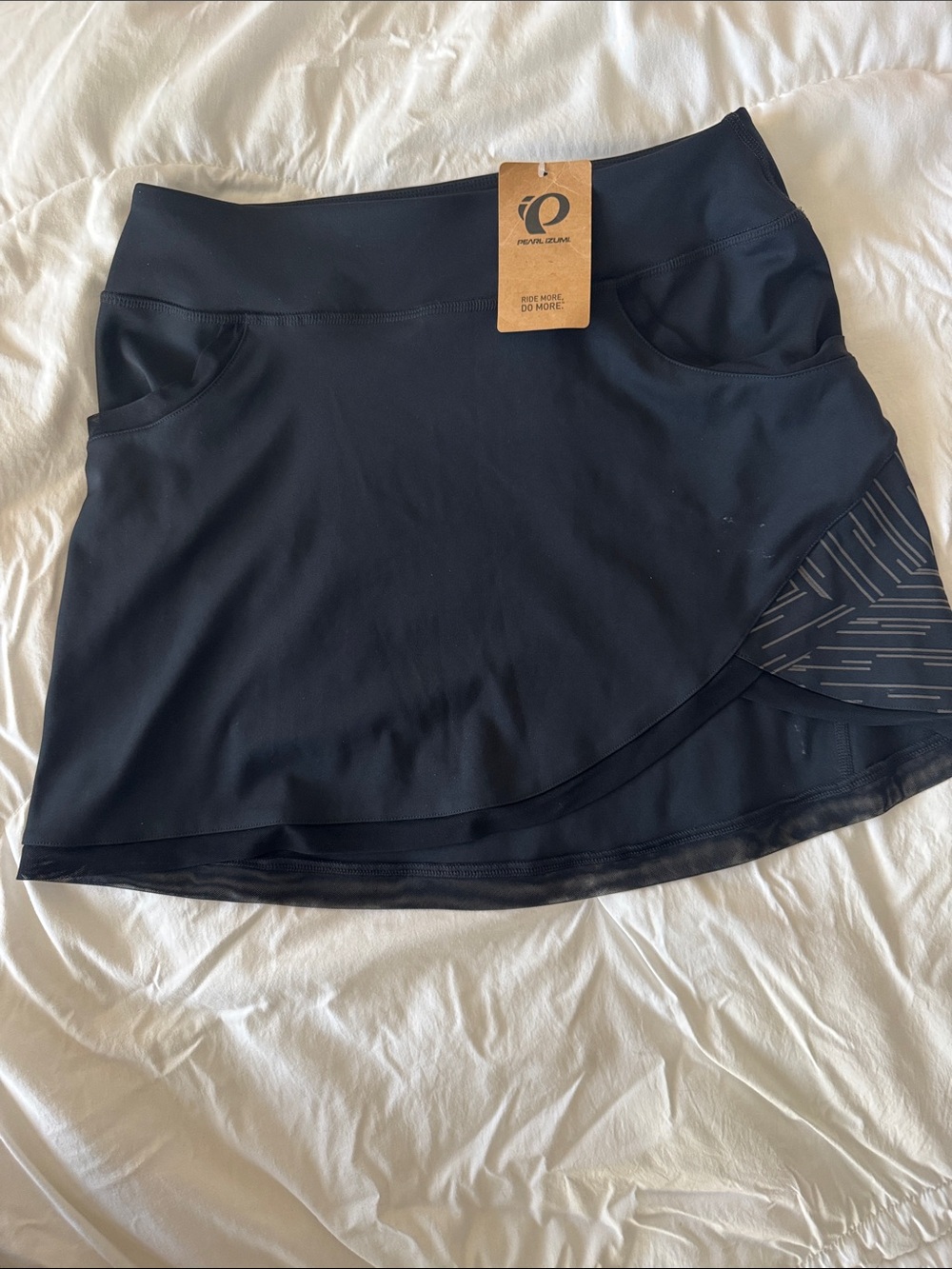 Pearl Izumi Black Womens Athletic Skirt with Patterned Panel
